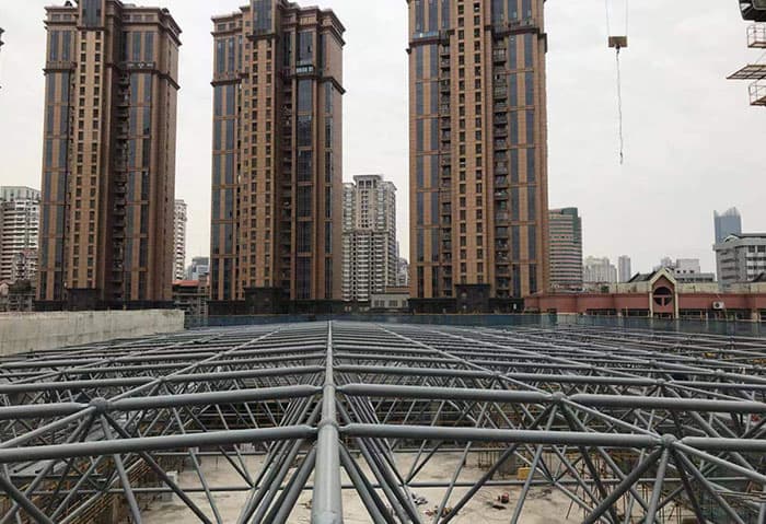 吴江螺栓球网架结构