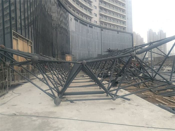 吴江万豪酒店雨棚网架